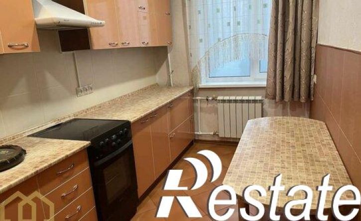 3-комн квартира улица Космонавтов, 12,  д. 12