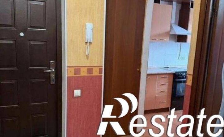 3-комн квартира улица Космонавтов, 12,  д. 12