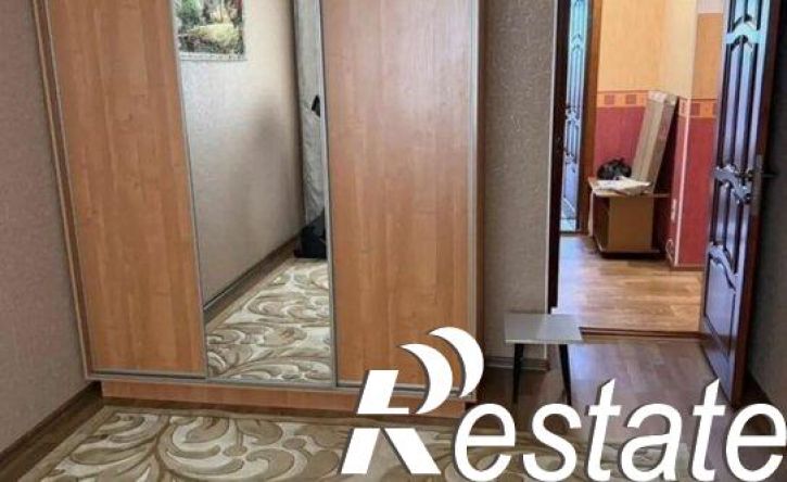 3-комн квартира улица Космонавтов, 12,  д. 12