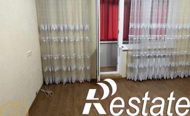3-комн квартира улица Космонавтов, 12,  д. 12