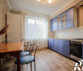 3-комн, 72кв м, этаж 4/10 Пирогова, 64/2