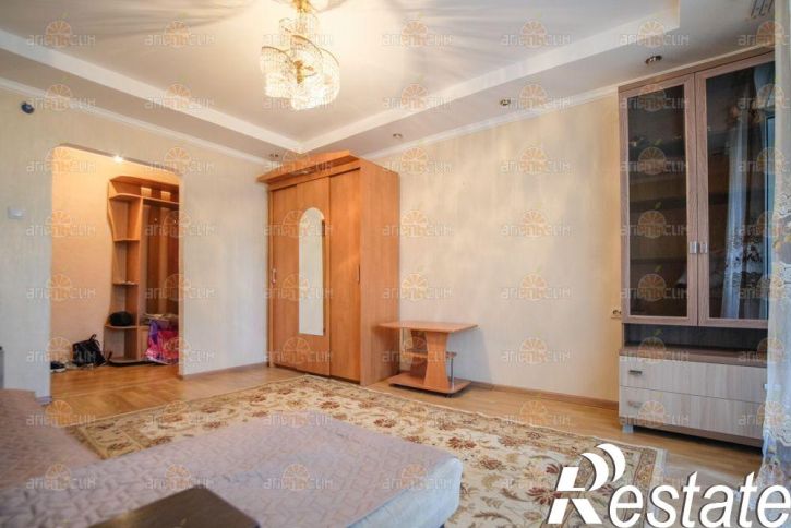 3-комн квартира 45 параллель, 11/2