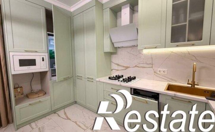 2-комн квартира улица 45-я Параллель, 83,  д. 83
