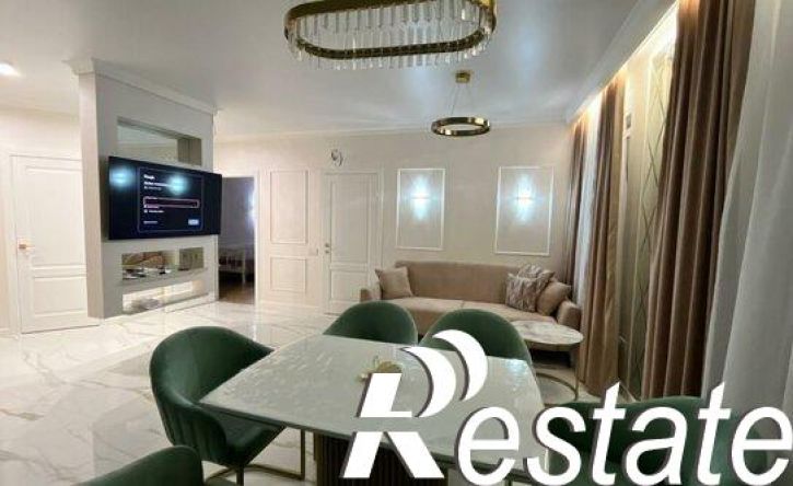 2-комн квартира улица 45-я Параллель, 83,  д. 83