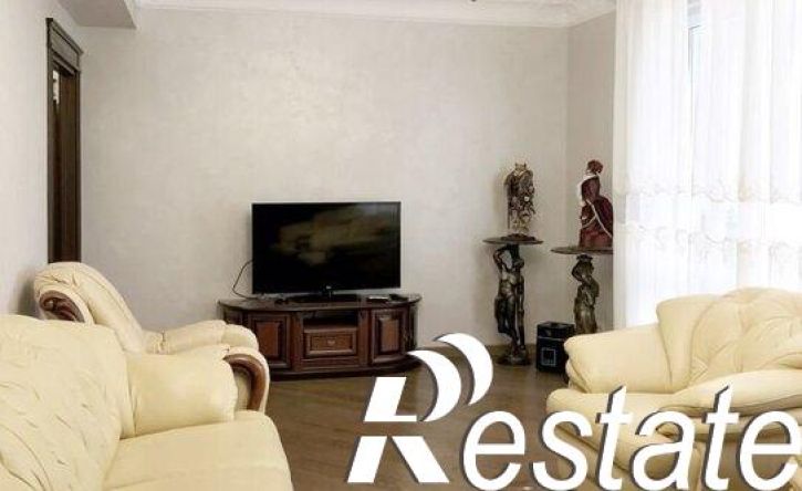 4-комн квартира Зелёный переулок, 8,  д. 8