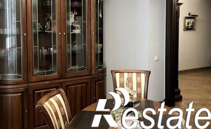 4-комн квартира Зелёный переулок, 8,  д. 8
